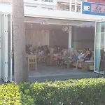 Malvarrosa Beach Guest house 2*