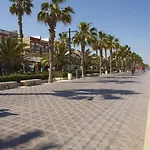 Malvarrosa Beach Guest house 2*