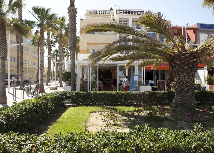 Malvarrosa Beach Guest house 2*